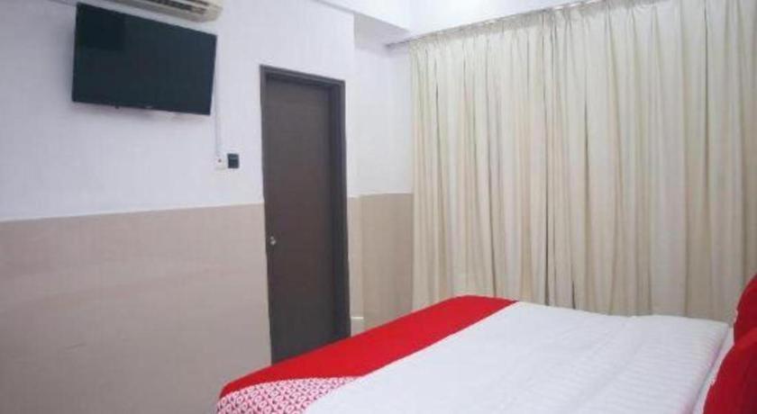 Oyo 89851 Leila Hotel Sandakan Exterior foto